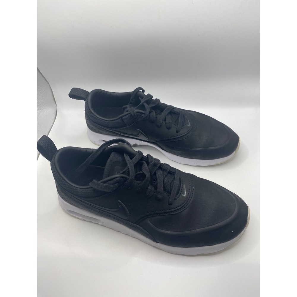 Nike Black and White Women's Sneakers - Picture 2 of 7